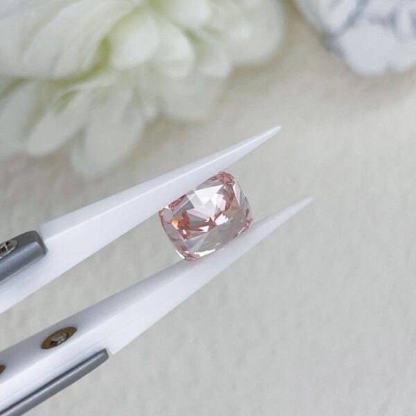 Wholesale and retail of IGI pink diamonds. Contact us for more favorable prices. - Image 4