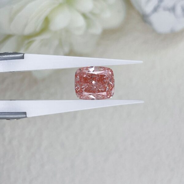 Wholesale and retail of IGI pink diamonds. Contact us for more favorable prices. - Image 3