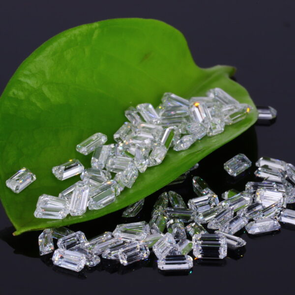 Emerald, diamond, small diamond - Image 3